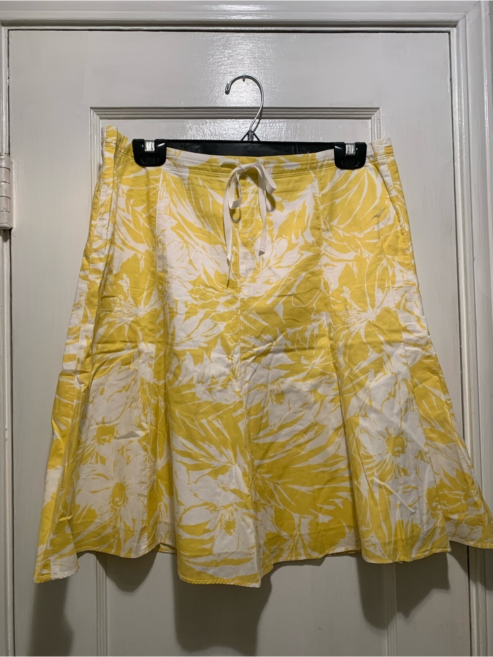 J. Crew Butter Yellow and White 100% Cotton Tropical Print Skirt Size 8